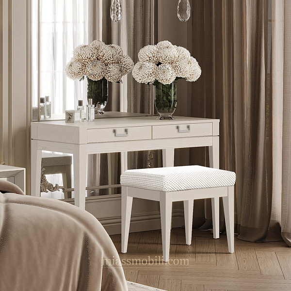 Стол туалетный